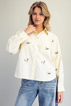 Load image into Gallery viewer, Butter Cream Duck Button Down Shirt