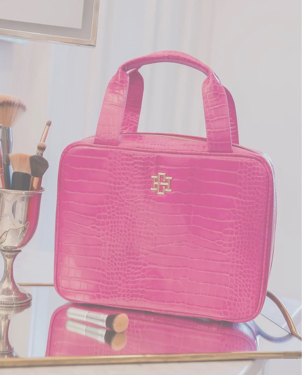 Punta Cana Large Cosmetic Case Hot Pink