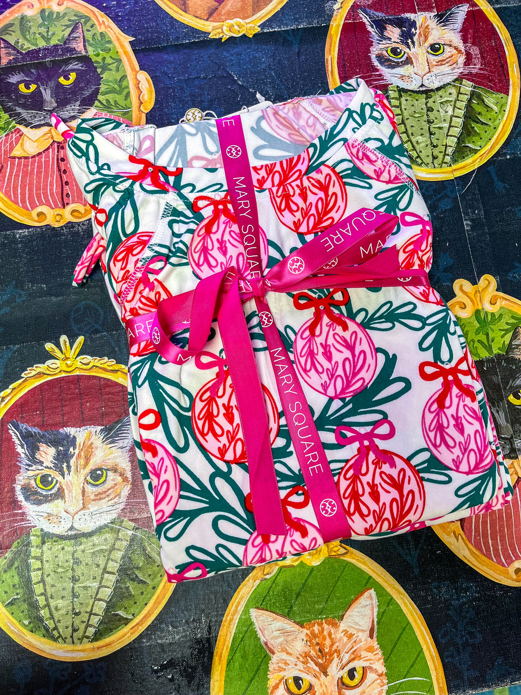 Mary Square Sleigh All Day Pajama Set