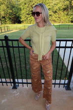 Load image into Gallery viewer, Kiwi Short Sleeve Knit Top