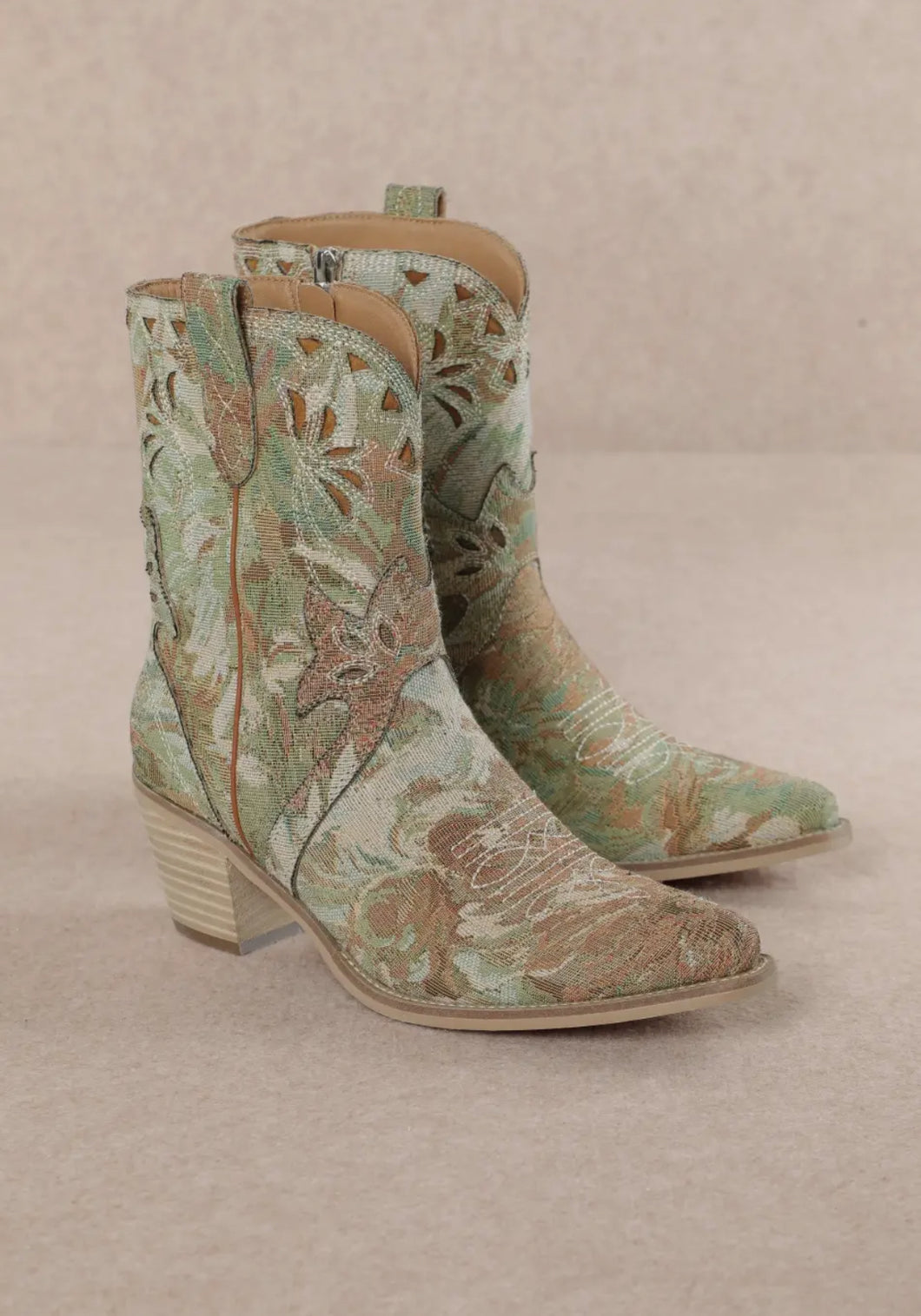 Amaryllis Jacquard Boots
