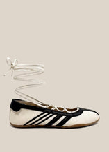 Load image into Gallery viewer, River Lace Up Sneakers White