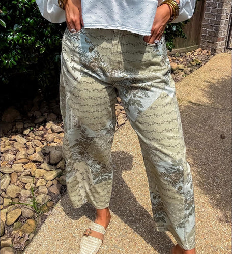 Timeless Barrel Printed Pants