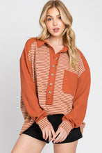 Load image into Gallery viewer, Mikey Button Pullover Rust